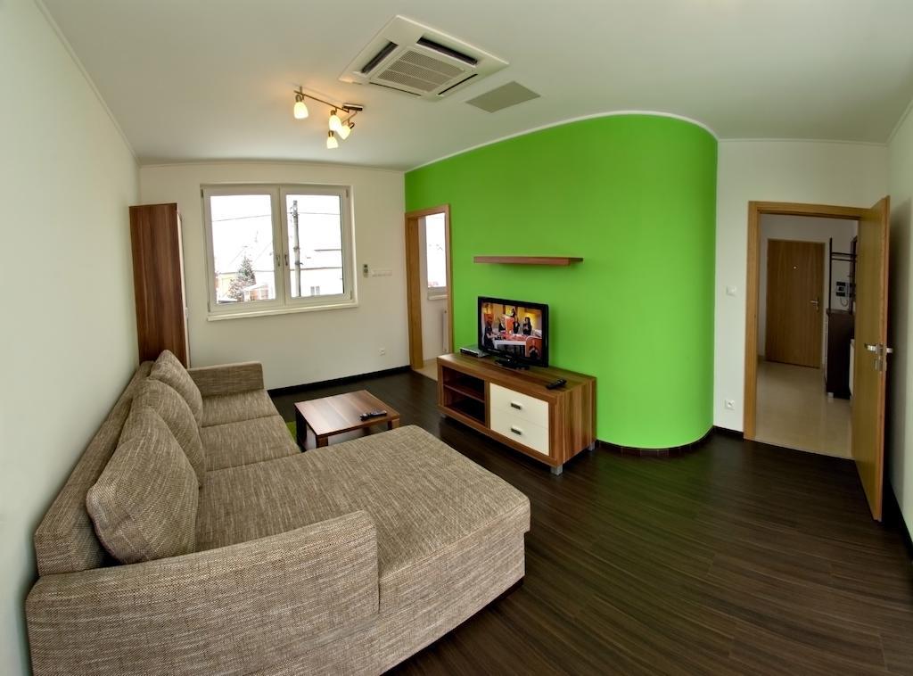 Fine Restaurant & Apartments Malacky Quarto foto